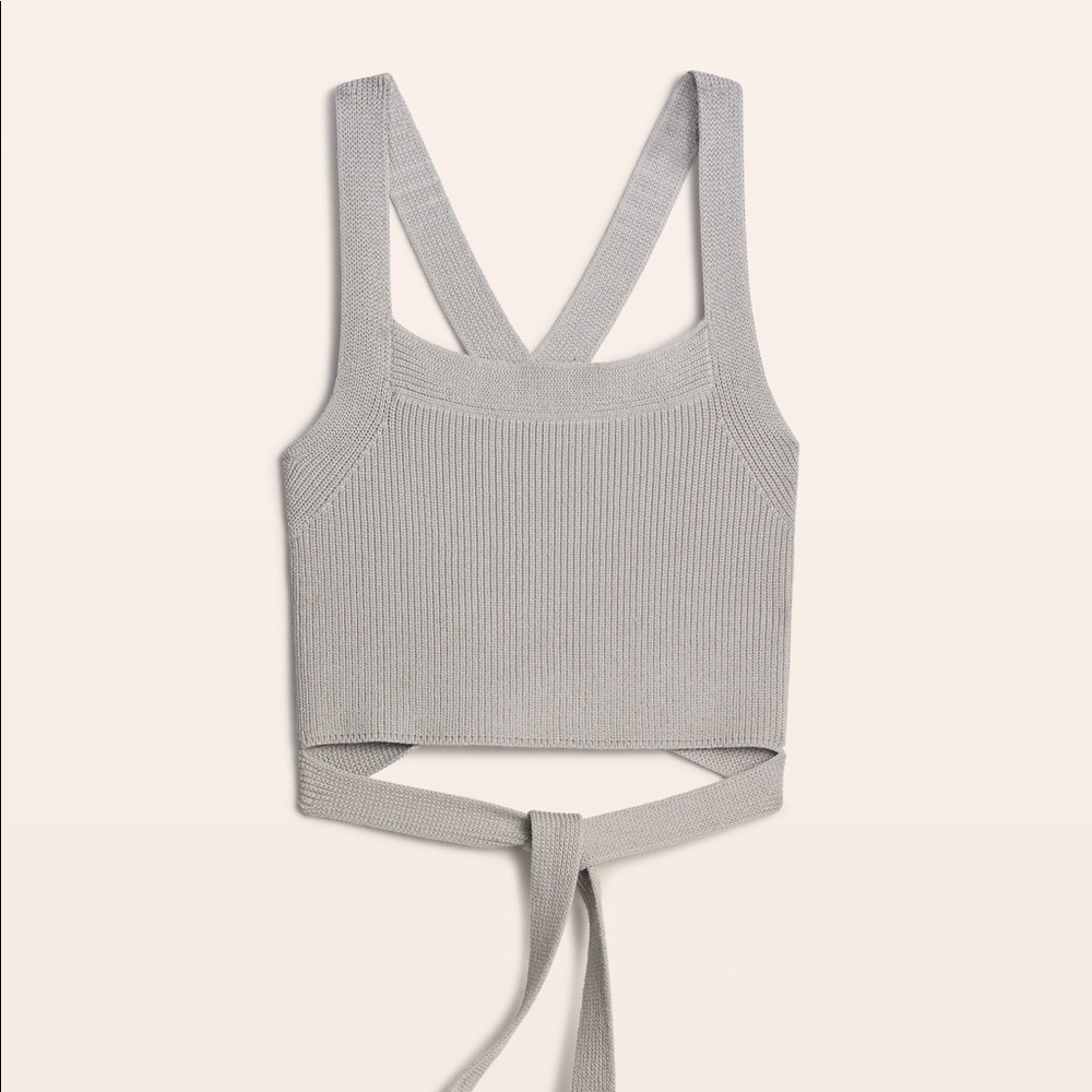 ✨SOLD✨ Aritzia - Wilfred Cayenne Knit Top - Size Small